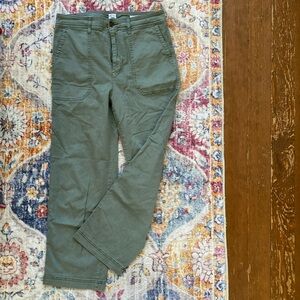 GAP green khaki pant.